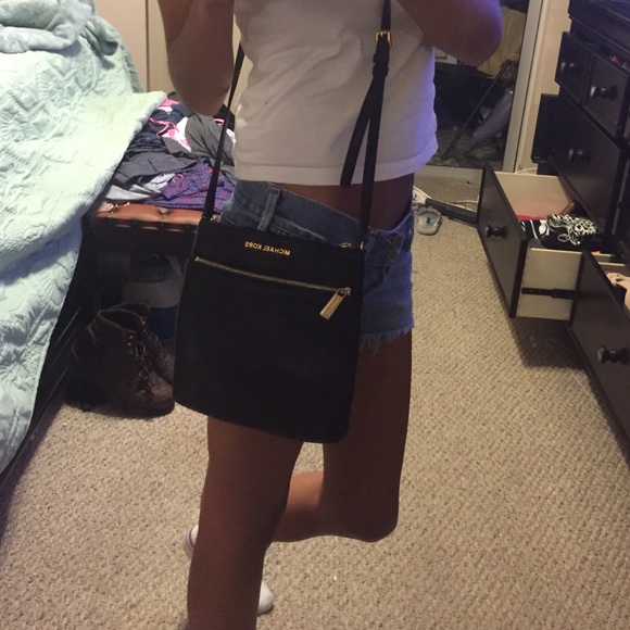 Michael kors crossbody black bag - Picture 4 of 4