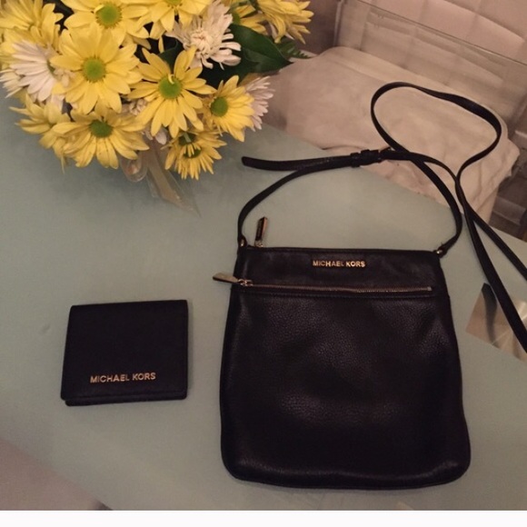 Michael kors crossbody black bag - Picture 3 of 4