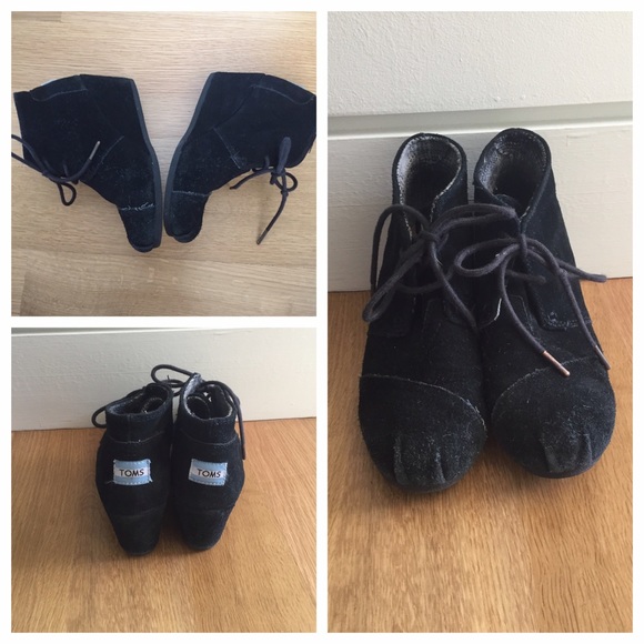 black wedge