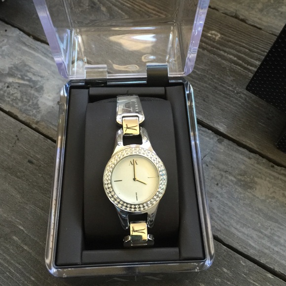 🚨🚨SOLD🚨🚨Woman's Armani watch