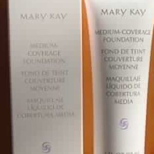 Mary Kay medium coverage foundation in beige 304