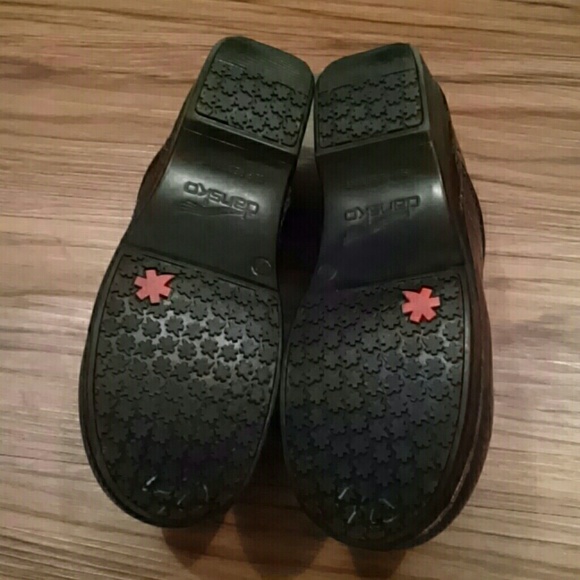 SOLD Dansko Xp Brown print size 40 - Picture 3 of 4
