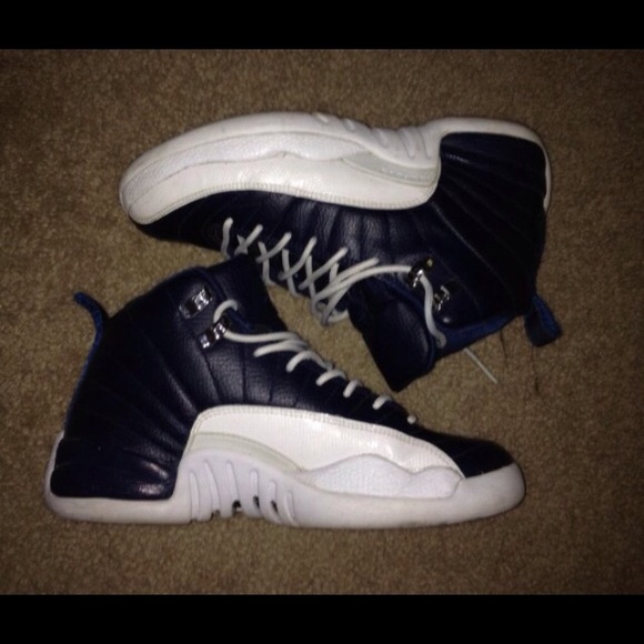 Air Jordan 12 obsidian