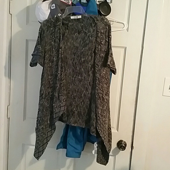 Kensie short sleeved cardigan
