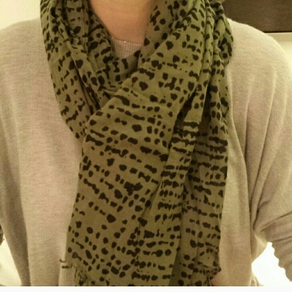 Zara scarf