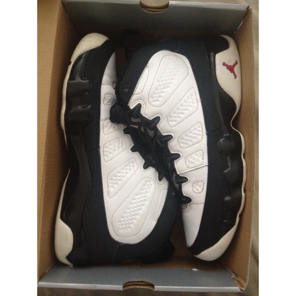 air Jordan 9 (IX) retro true red