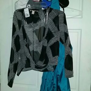 Forever 21 black grey and white wrap blouse