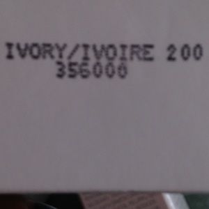 Mary Kay medium coverage foundation in ivory 200