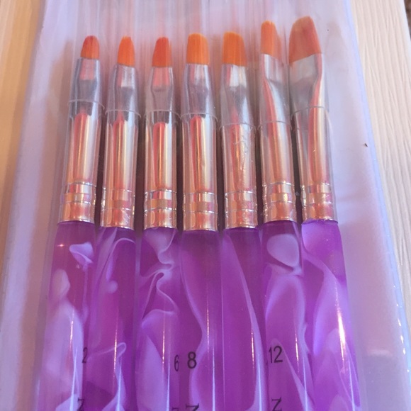 Nail art brushes