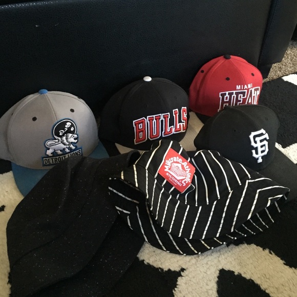 Fitted hates / snap backs/ bucket hats - Picture 3 of 3