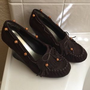 Wedge moccasins