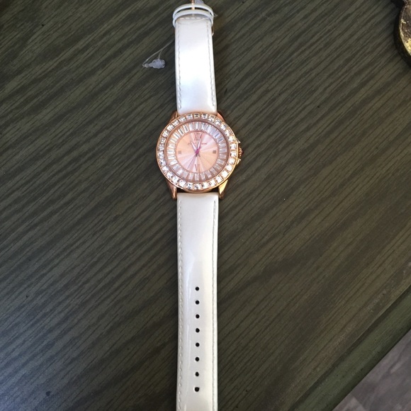 🚨🚨SOLD🚨🚨Betsey Johnson watch