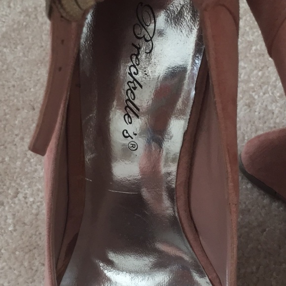 Light Pink Heel-Less Heels - Picture 3 of 3