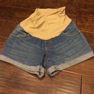 Maternity shorts