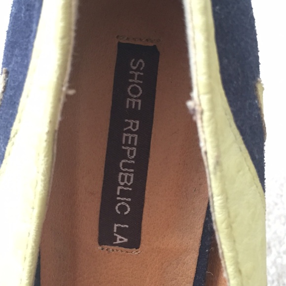 Shoe Republic LA Navy and Meringue Heels - Picture 3 of 3