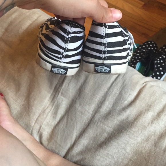 Zebra vans - Picture 2 of 3