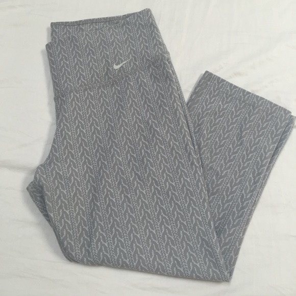 Nike dri-fit capris