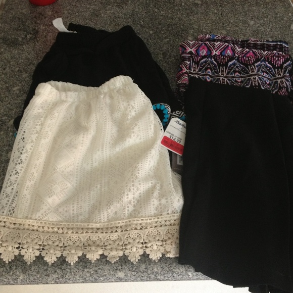 Shorts bundle never been worn!