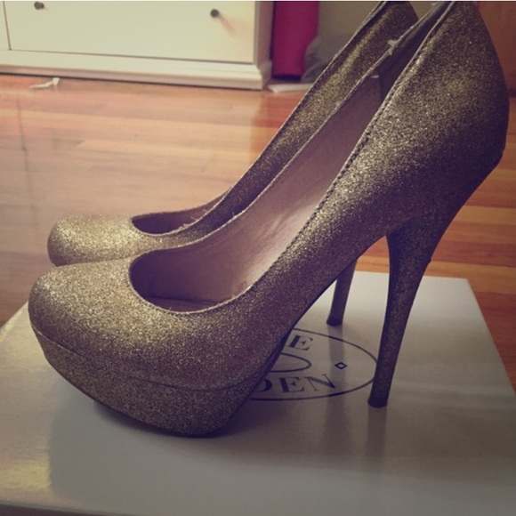 BUNDLE...Two pair of shoes