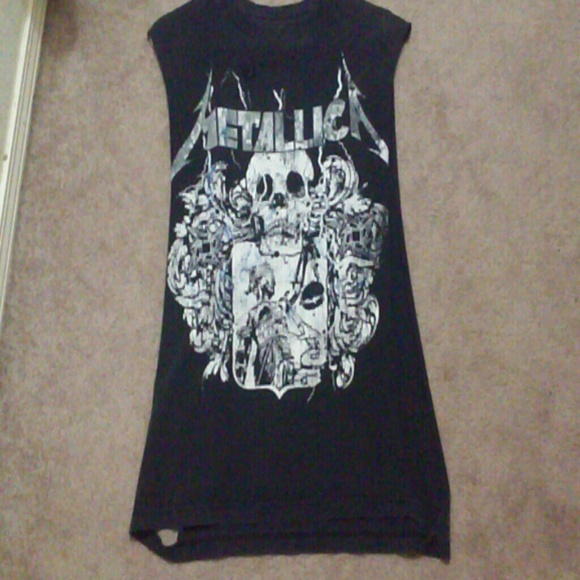 Metallica shirt
