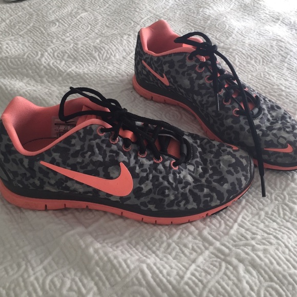 Size 7 cheetah print Nike Free 5.0