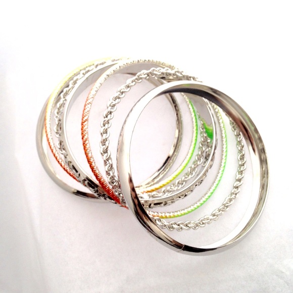 Bunch of 7 bangles in silver and summer colors - Picture 4 of 4