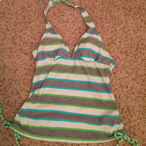 Halter top - Picture 1 of 1