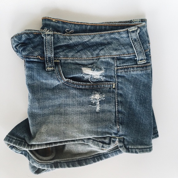 Jean shorts :)