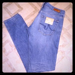 NWT-AG Adriano Goldschmied: Nikki Relaxed Skinny