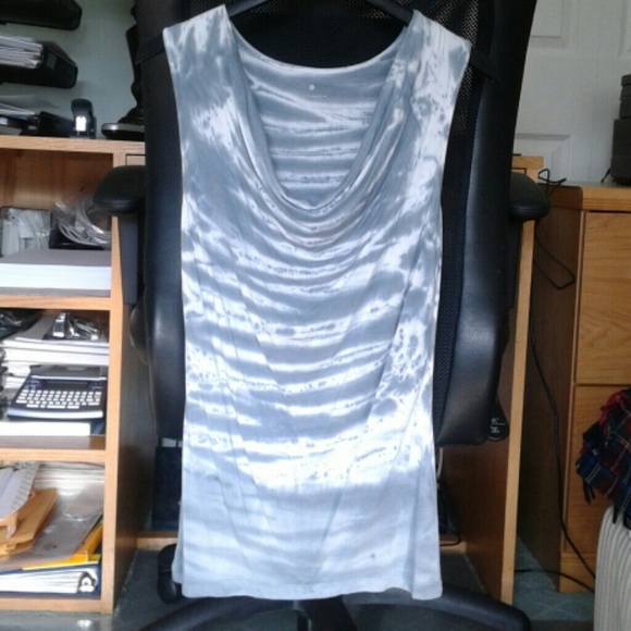 Three Dots tie dyed tank