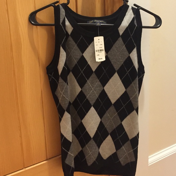 Brooks brothers swear vest with argyle print