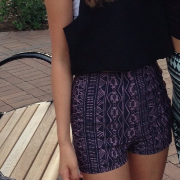 Pacsun Aztec Shorts - Picture 2 of 2