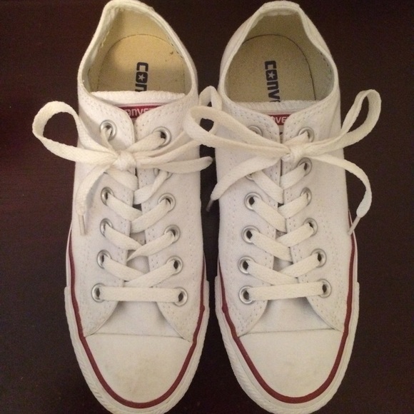 White Chuck Taylor Classic Converse LO TOP
