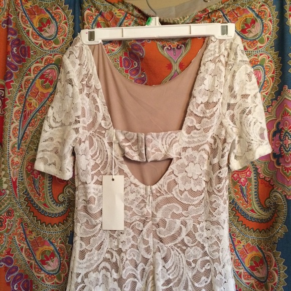 Boho Lacey White & Cream Mini Dress - Picture 4 of 4