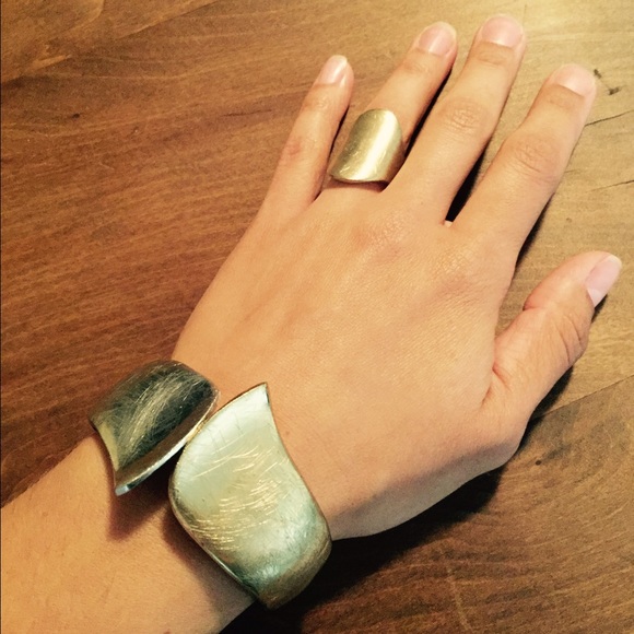 Amrita Singh gold brushed metal ring - Picture 3 of 3