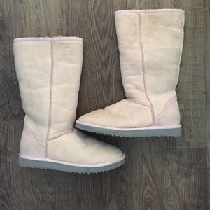 Pink classic tall UGG Australia leather boots w8