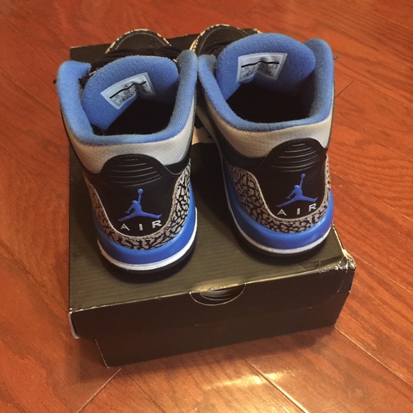 Sport blue 3s /trade? ..cheaper on mercari - Picture 2 of 4