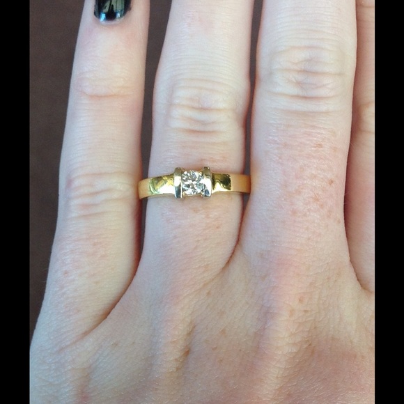 💎💎Yellow Gold Diamond Ring. Wedding Ring.💎💎 - Picture 1 of 3