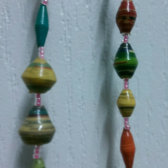 Uganda Rolled Paper Necklace - Picture 1 of 2