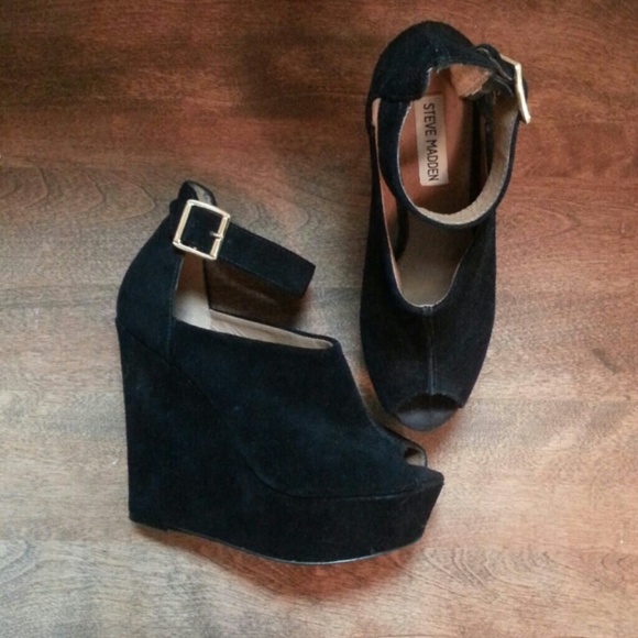 Steve Madden Shoes - Steve Madden Wedges (Size 8)