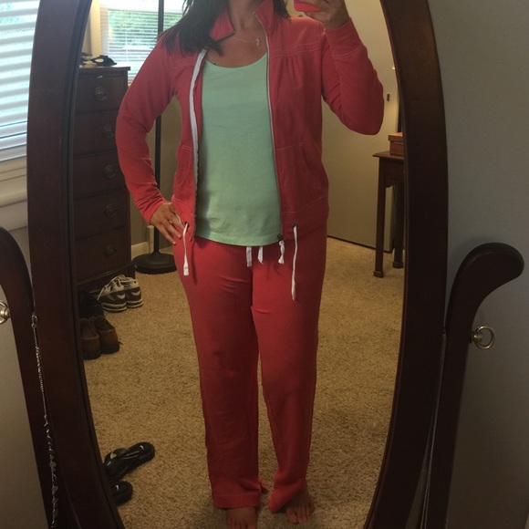 🔴SOLD🔴 Coral sweat suit