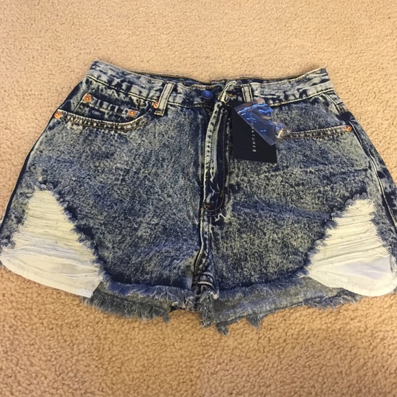 Shorts - Picture 1 of 1