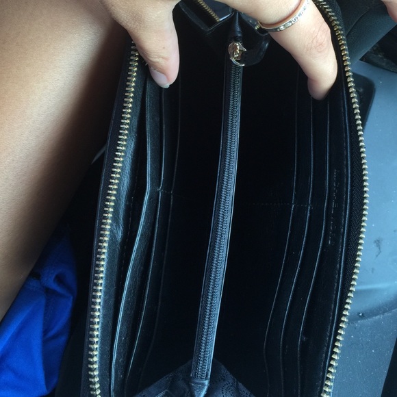 Michael Kors Wallet - Picture 1 of 1