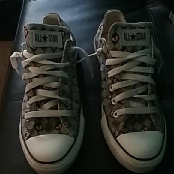 Converse .