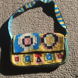 Vintage beaded shoulder bag.