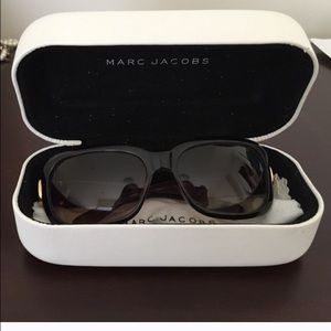 Marc Jacobs & Chloe sunglasses bundle