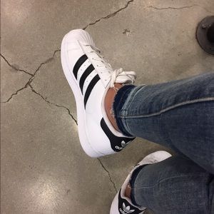 Adidas Superstars Size 8 Womens