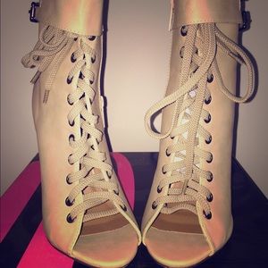 Micheal Antonio booties