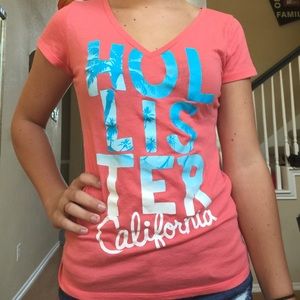 Hollister tshirt