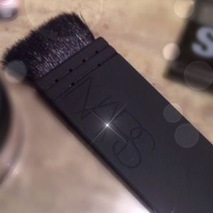 NARS ITA BRUSH